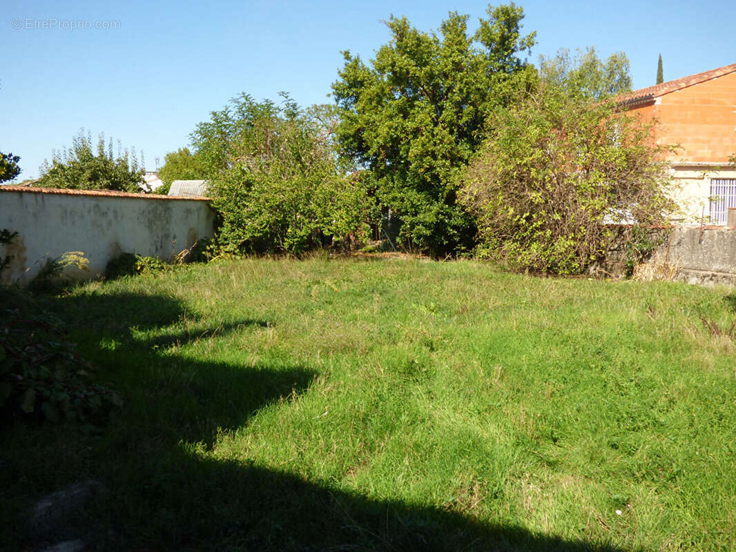 Maison à LABRUGUIERE