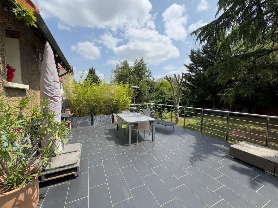 Maison à NANTERRE