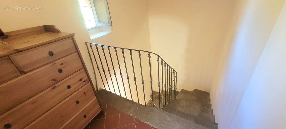 Maison à MOUSSAN