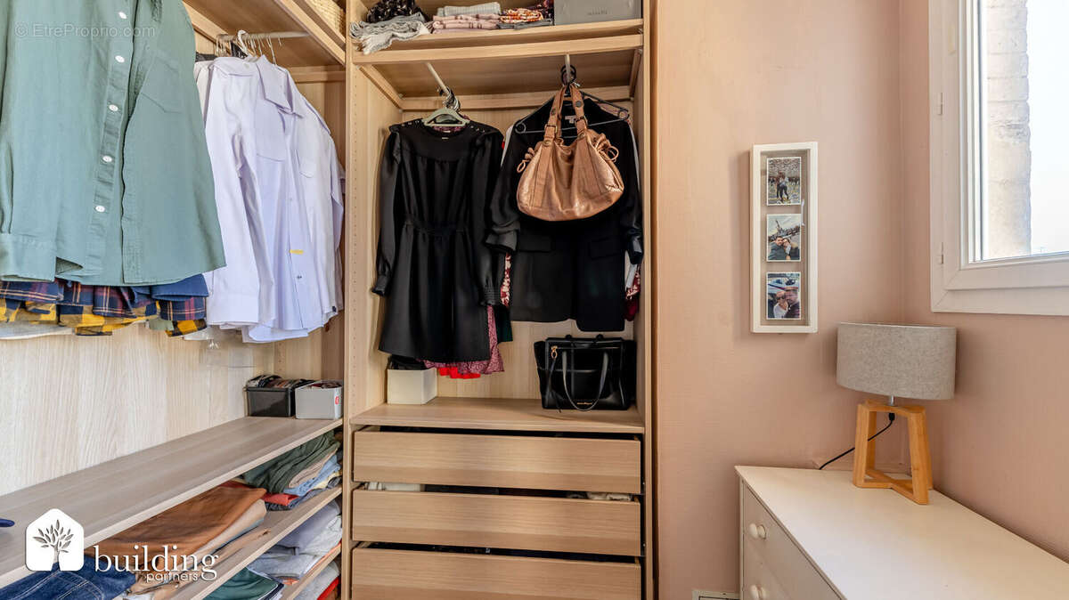 Appartement à LEVALLOIS-PERRET