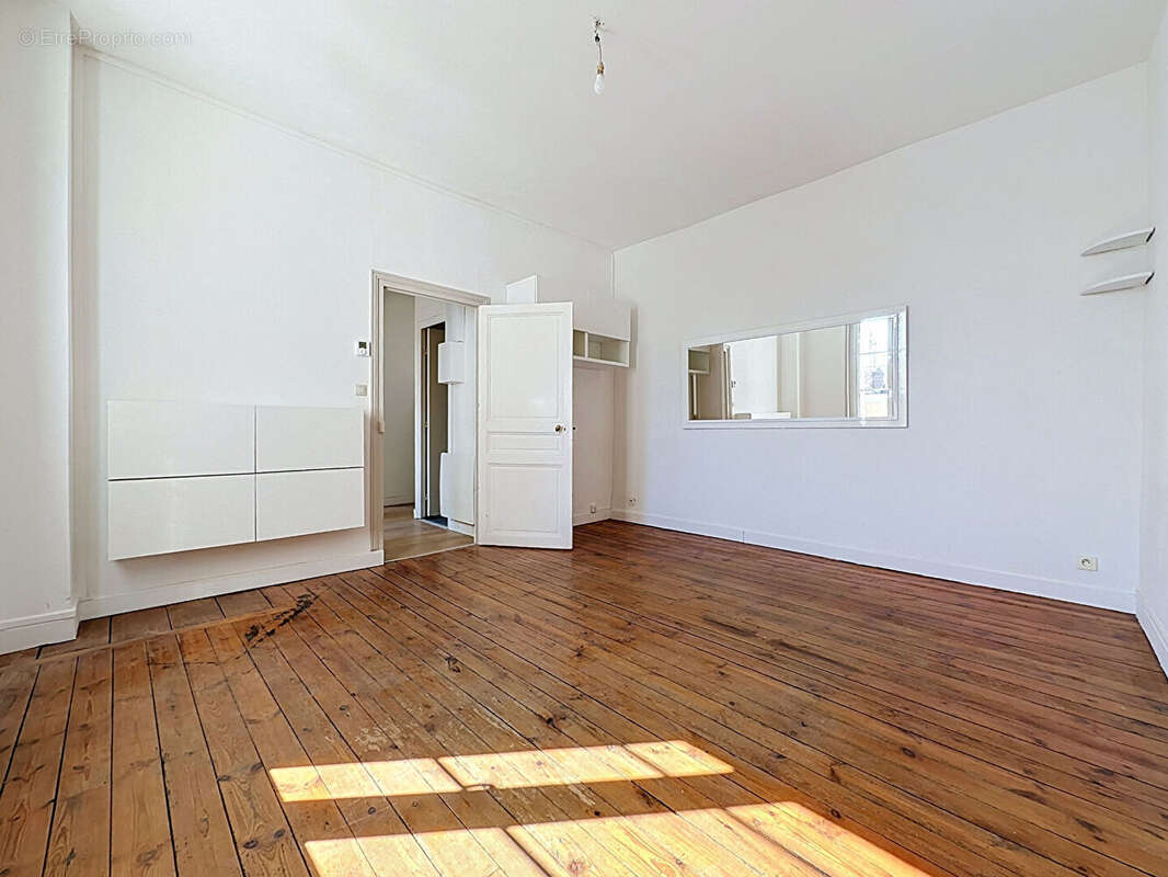Appartement Tours 2 pièce(s) 42 m2 - photo 2