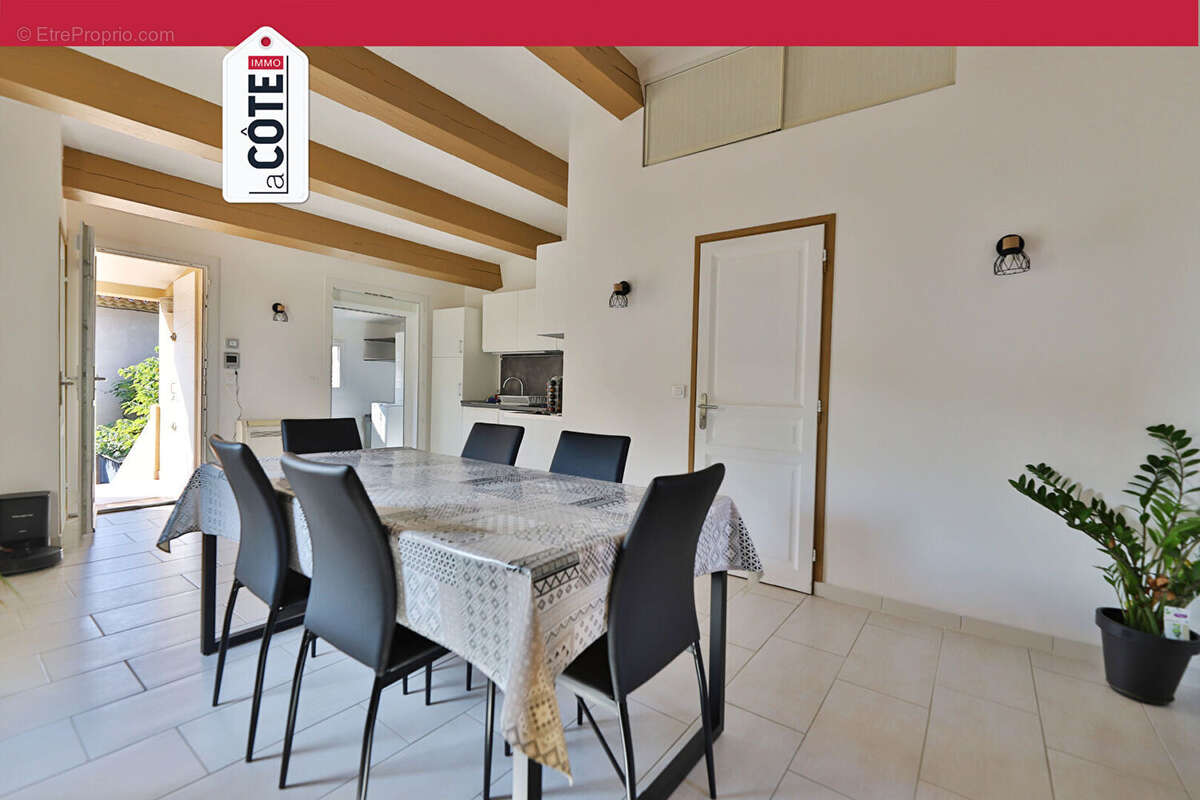 Maison à CHATEAUNEUF-LES-MARTIGUES