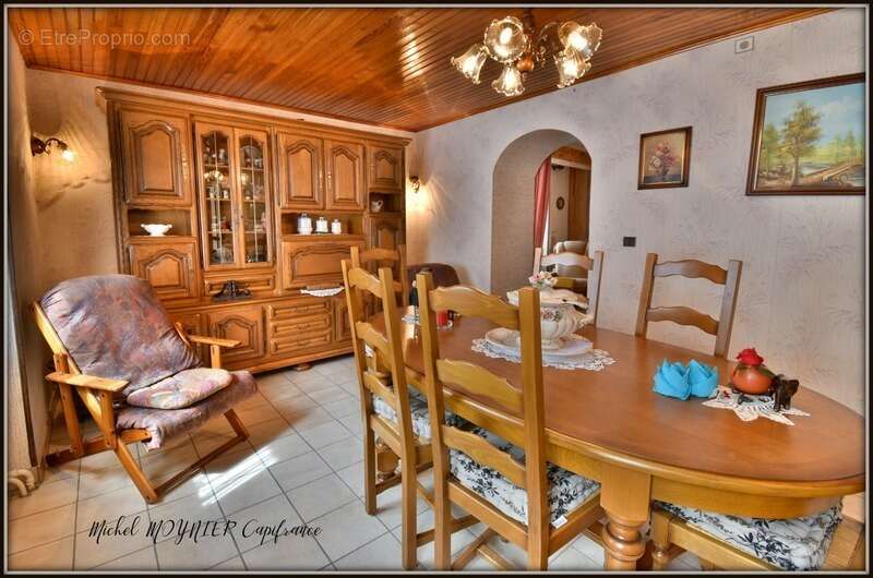 Bâtisse en pierre avec 97 m2 habitables et 600 m2 de potentiel, à LA ROCHE DE RAME (05) - photo 2