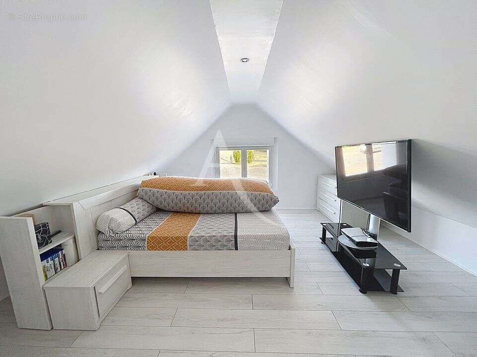 Maison Brain Sur Allonnes 4 pièce(s) 140 m2 - photo 12