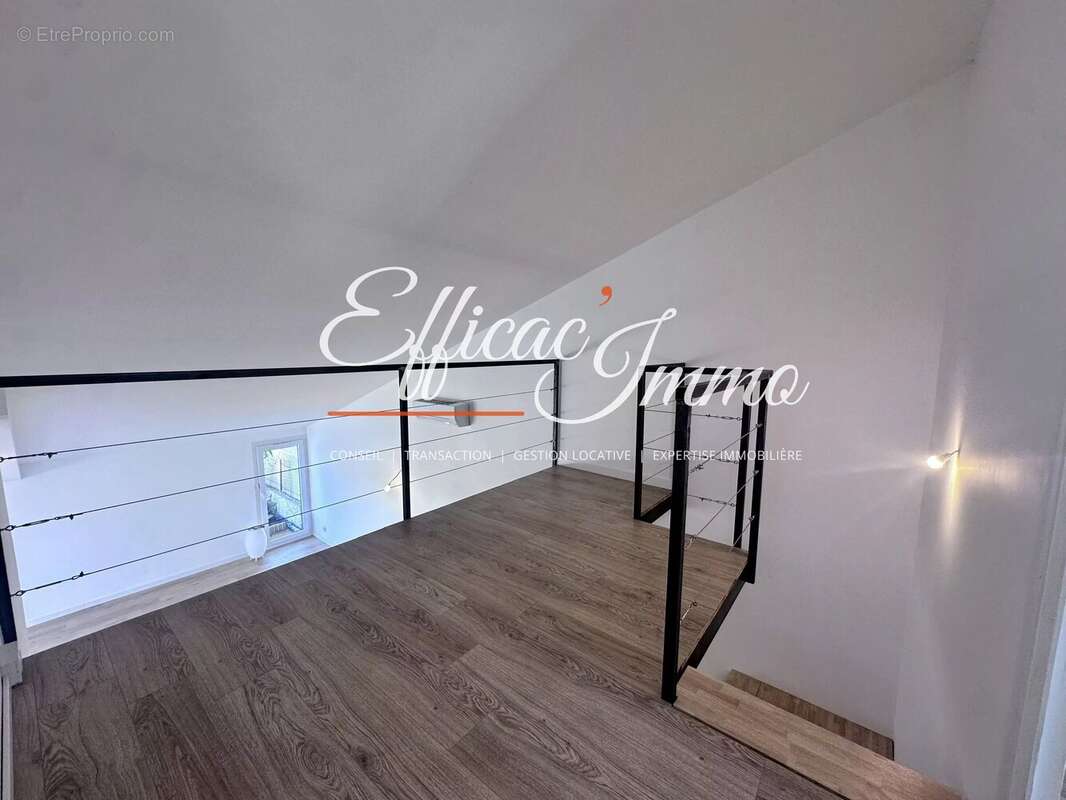 Villa 3 faces entièrement rénovée avec piscine - photo 17