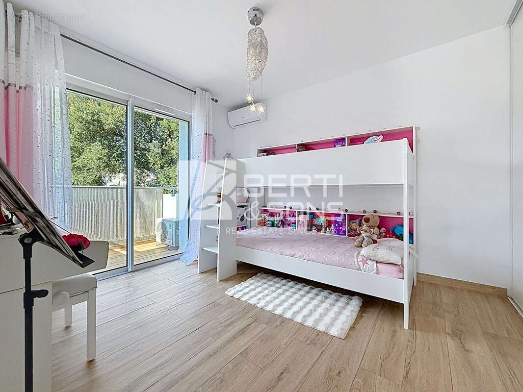 Appartement à MANDELIEU-LA-NAPOULE