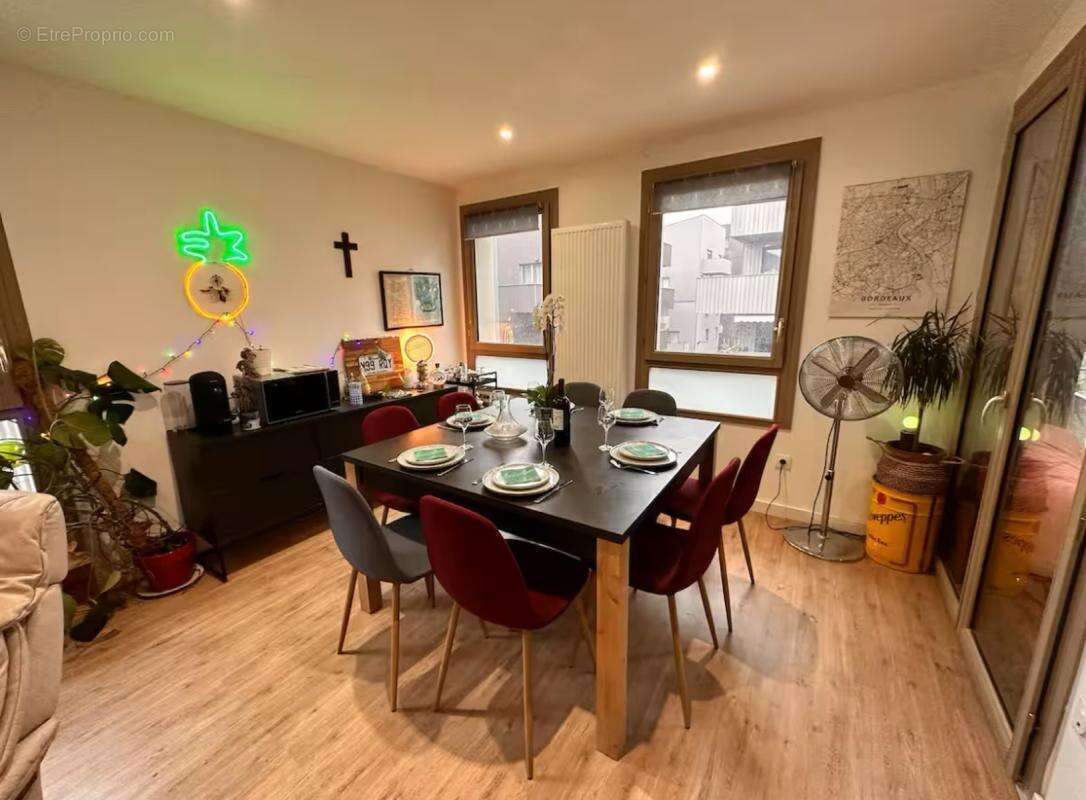 Appartement à BORDEAUX