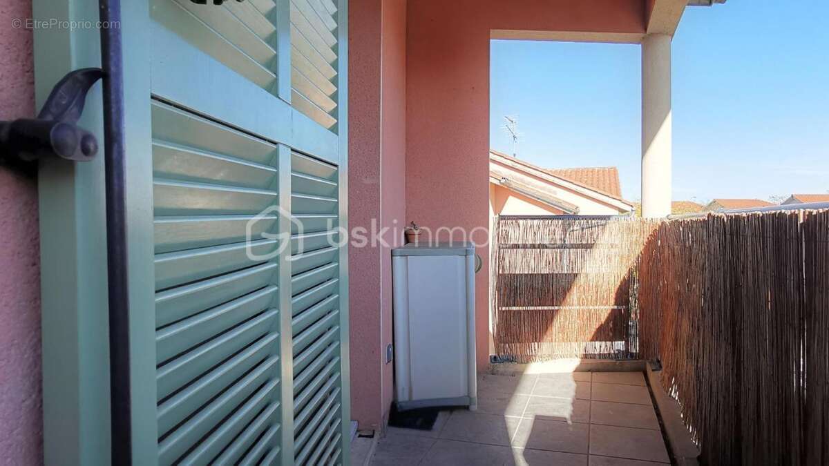 Appartement à ANSE