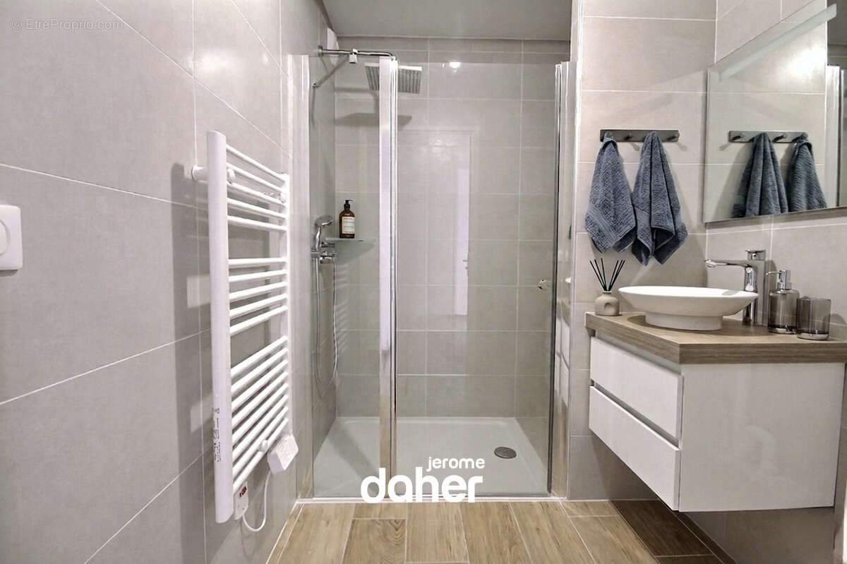 Appartement à MARSEILLE-8E