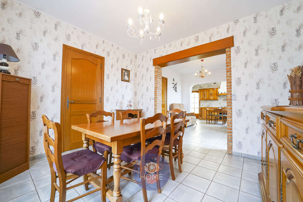 Maison à ESTAIRES