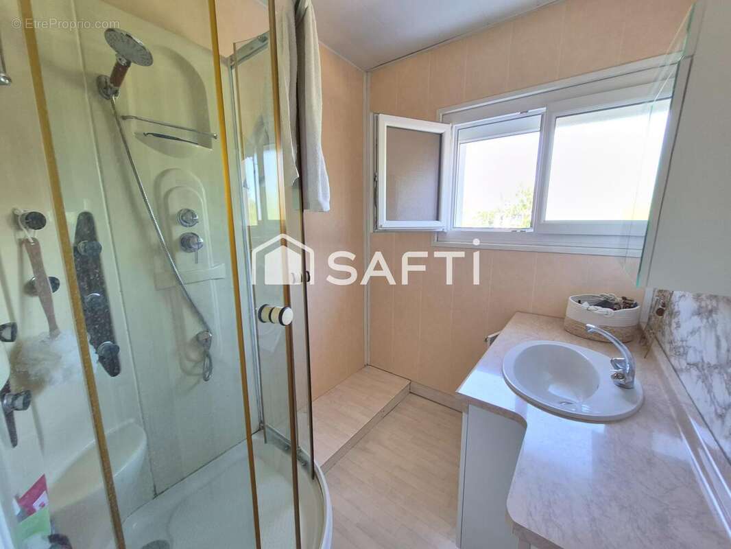 Maison 81 m² à Descartes  - photo 9