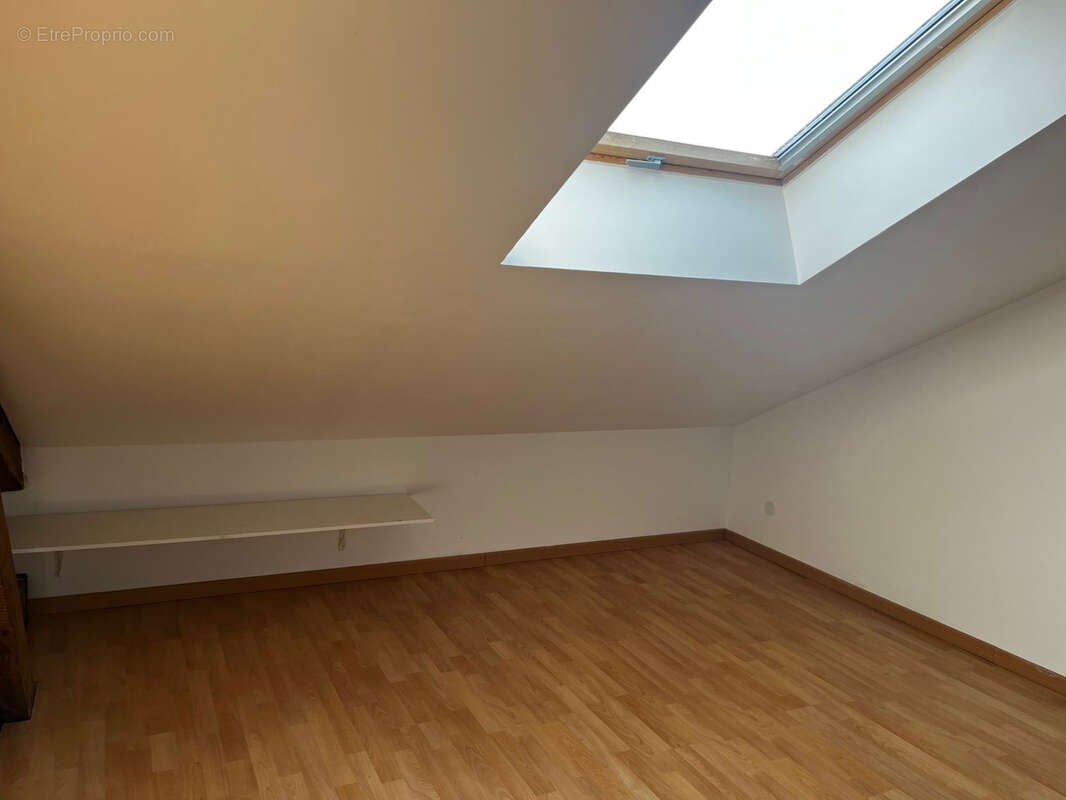 Appartement à LE PONT-DE-CLAIX