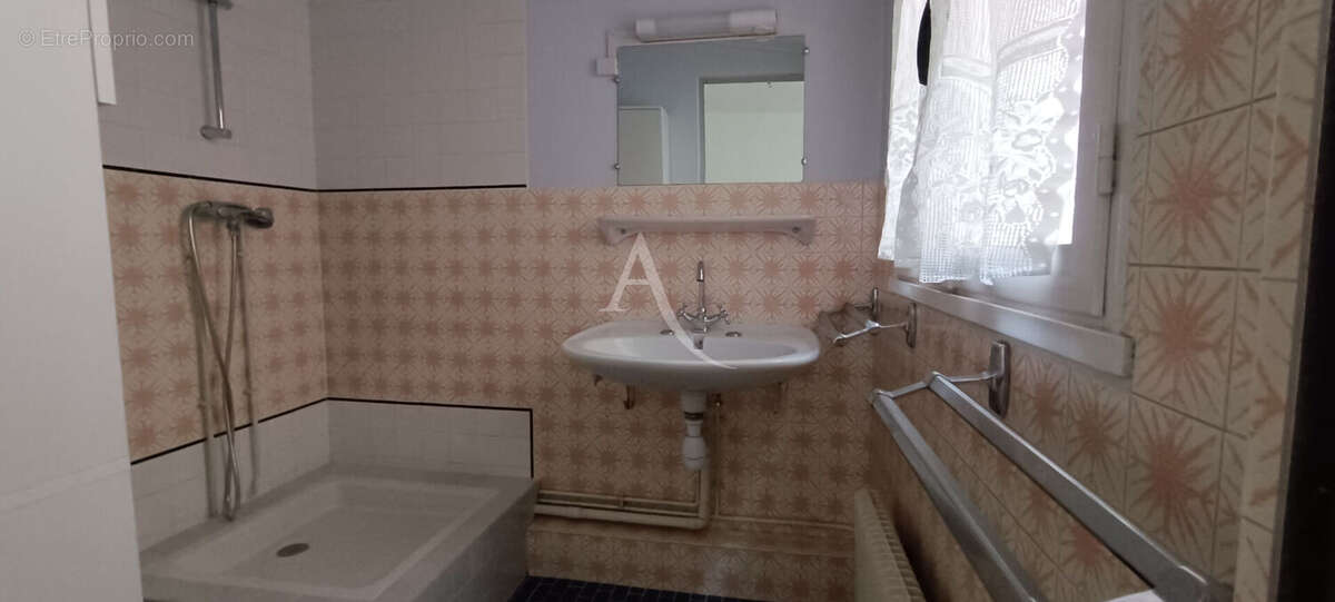 Immeuble avec local commercial - appartements - photo 6