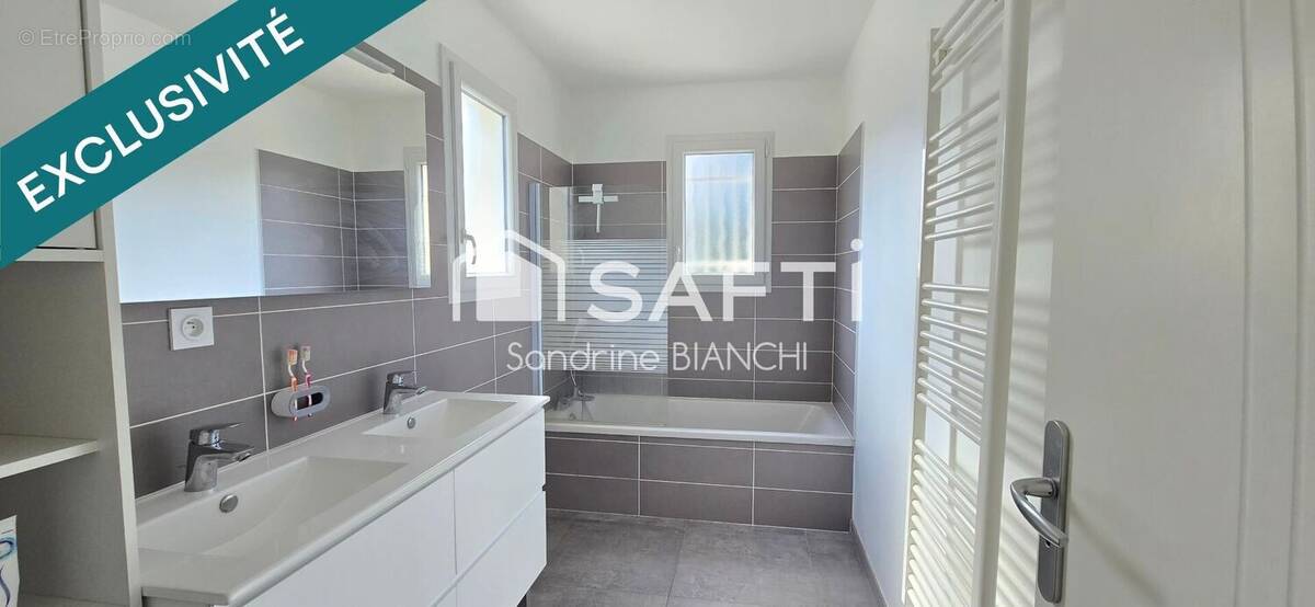 Photo 1 - Maison à JANNEYRIAS