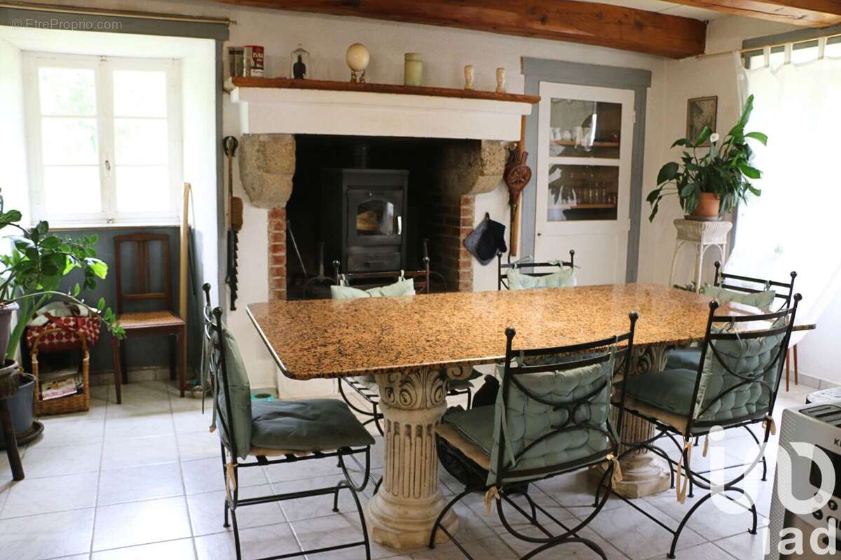 Photo 5 - Maison à SAINT-BONNET-LE-CHASTEL