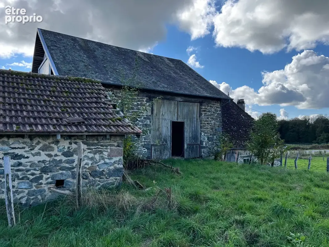 Mi-chemin Brive et Limoges - Belle fermette et dépendances a rénover - photo 17