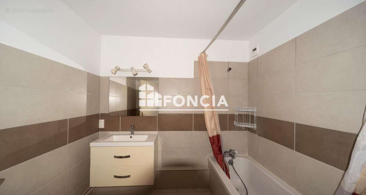 Appartement à HYERES