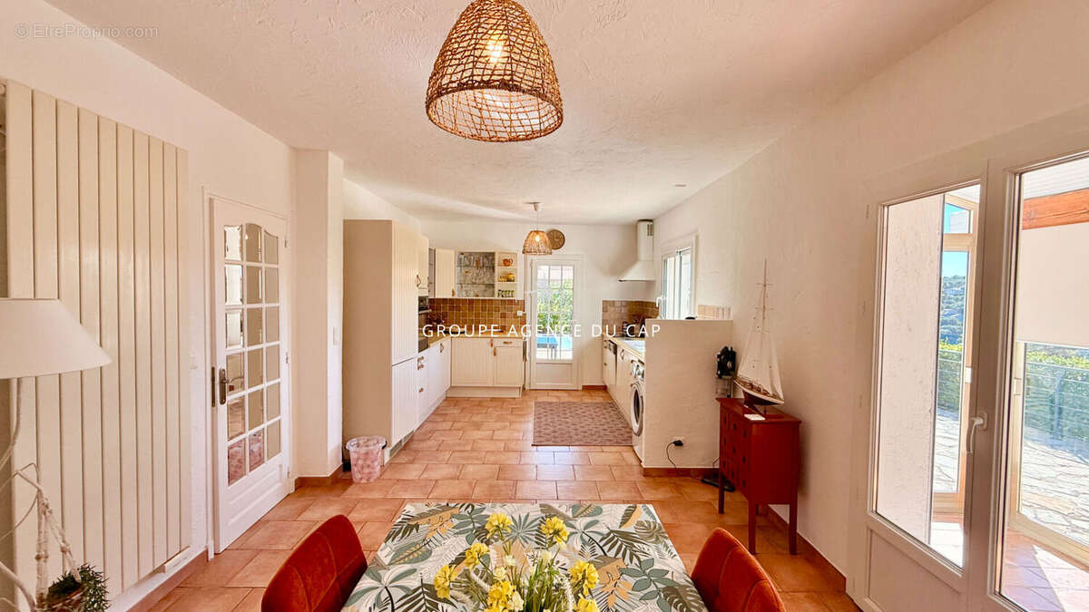 Maison à LES ISSAMBRES