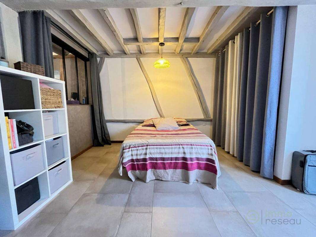 Maison 260 m² à Noyon  - photo 4