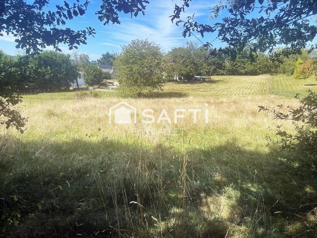 Photo 1 - Terrain à SADROC