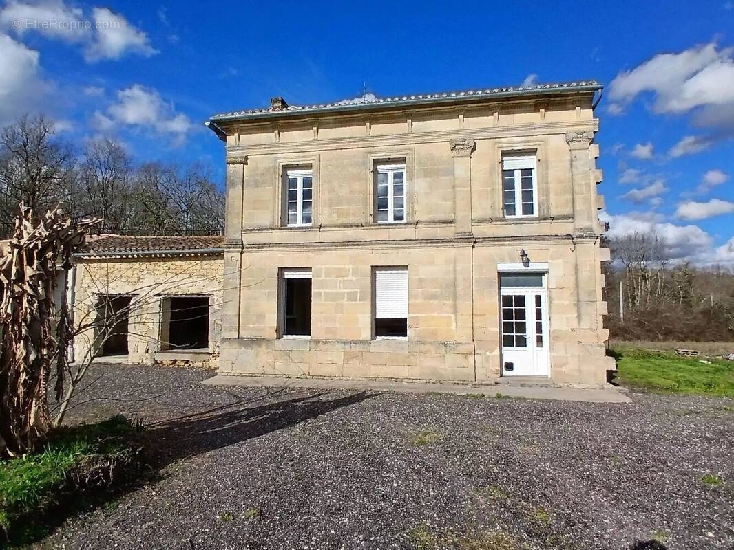 Photo Maison à Saint-Andre-De-Cubzac au prix de 250 000€