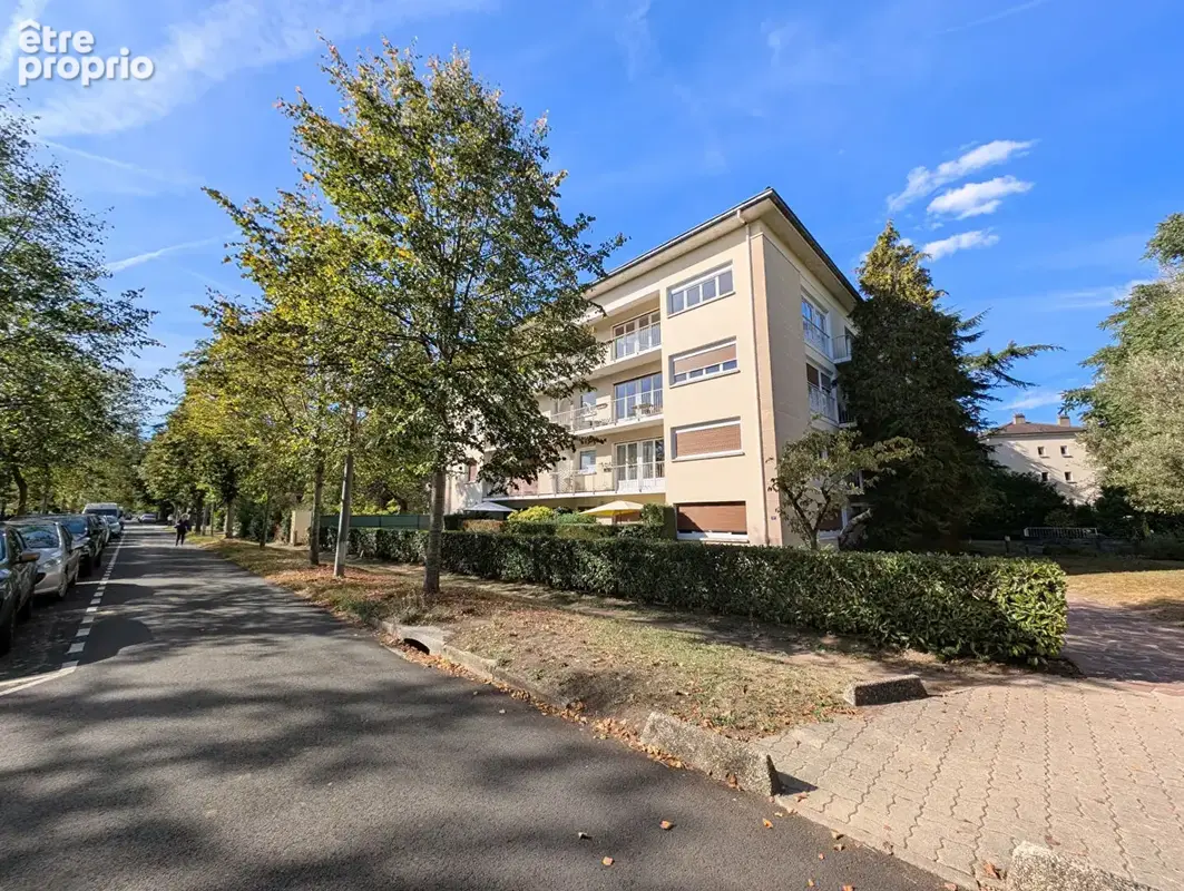 MAISONS-LAFFITTE - PARC - Appartement 4 pièces de 90 M² + balcons + parking et cave + Chambre - photo 1