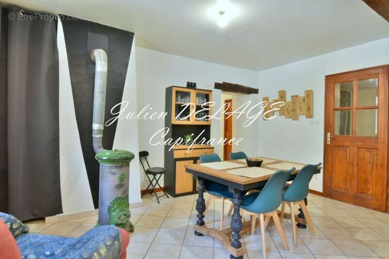 Appartement à SAINT-CLEMENT-SUR-DURANCE