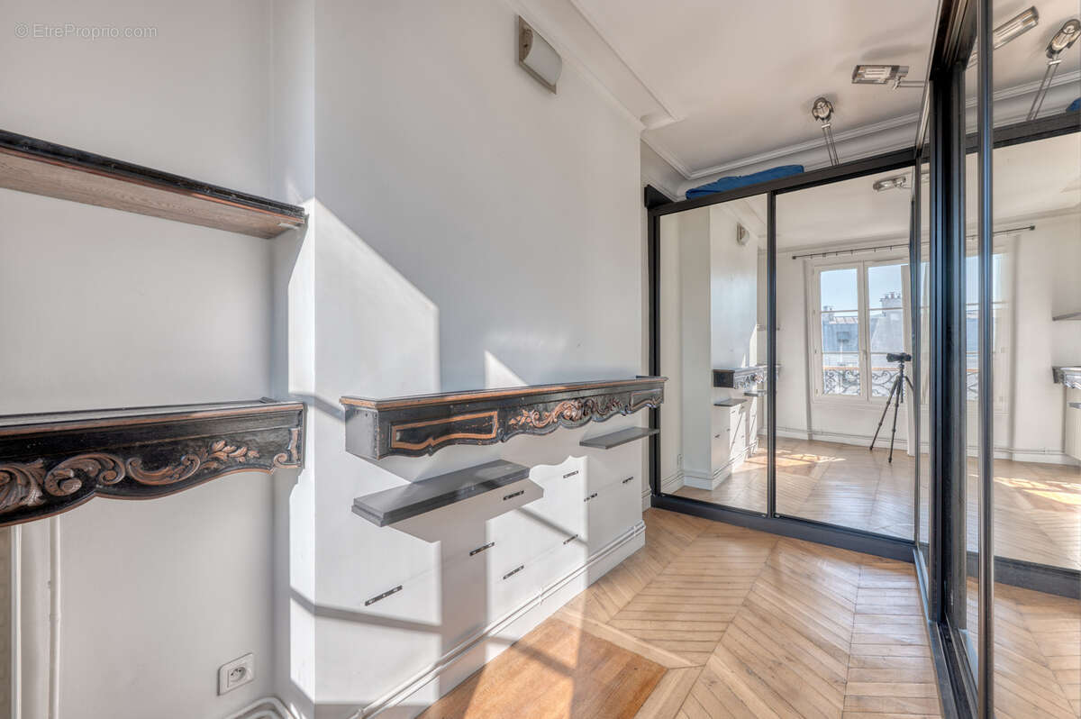 Appartement à PARIS-9E