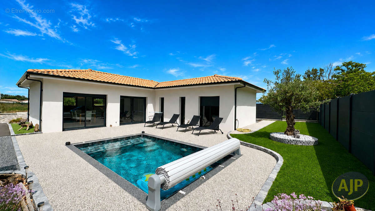Maison avec piscine, sans entretien à Lamarque! - photo 2