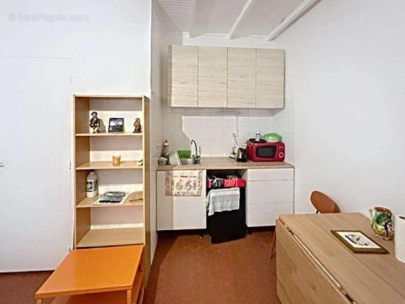 Appartement Avignon 1 pièce 16,80 m2 avec parking vendu loué - photo 2