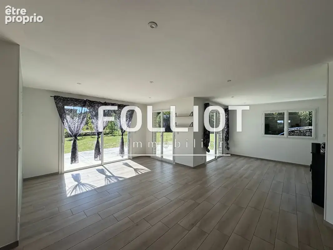 Entre mer & terre, maison spacieuse à vendre à Gratot avec vie de plain pied - Un véritable havre de paix ! - photo 2