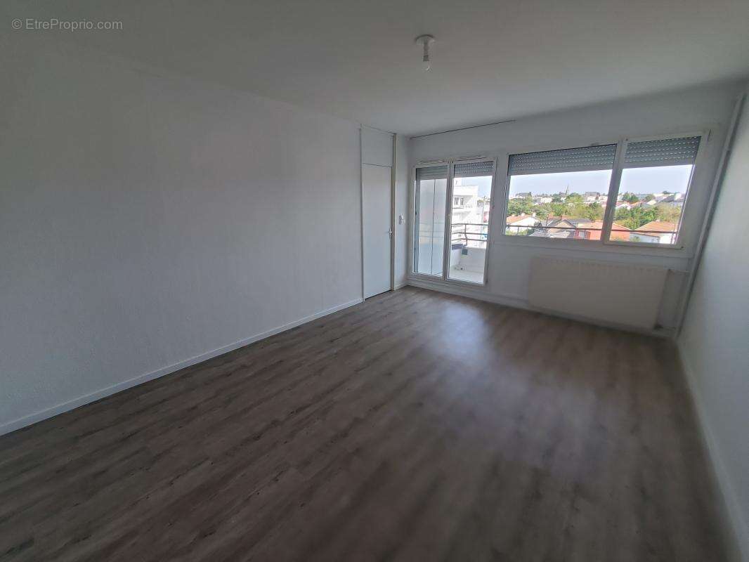 Grand appartement T3 avec balcon - photo 3