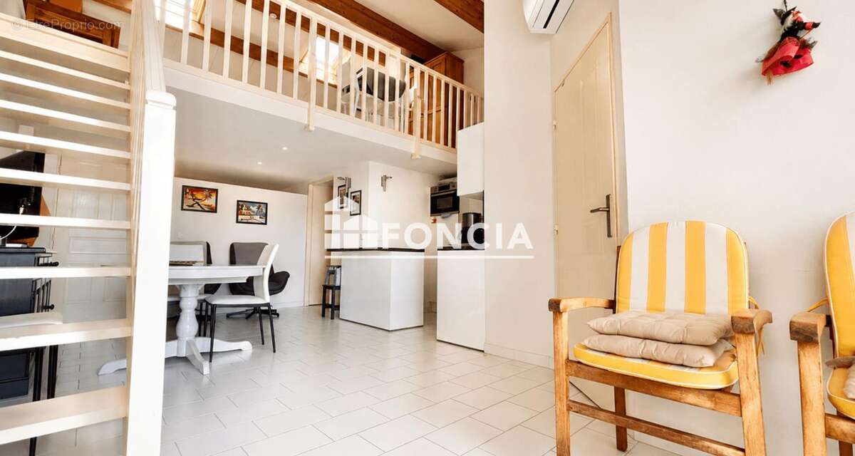 Rare à la vente – duplex dernier étage avec vue mer et port – argeles-sur-mer - photo 4