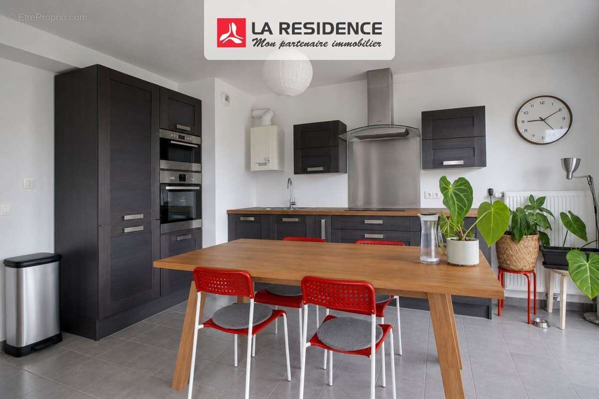 Appartement à SAINT-ETIENNE-DU-ROUVRAY