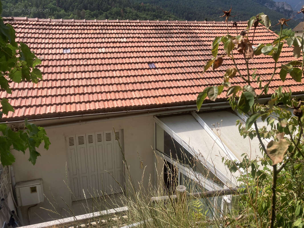 Axat, maison 3 chambres, grand séjour, terrasse, véranda, garage. - photo 22