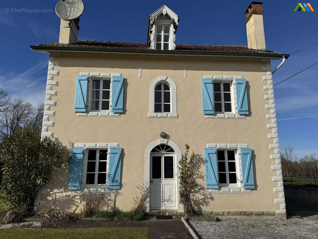 Maison 175 m² à Saint-Palais  - photo 2
