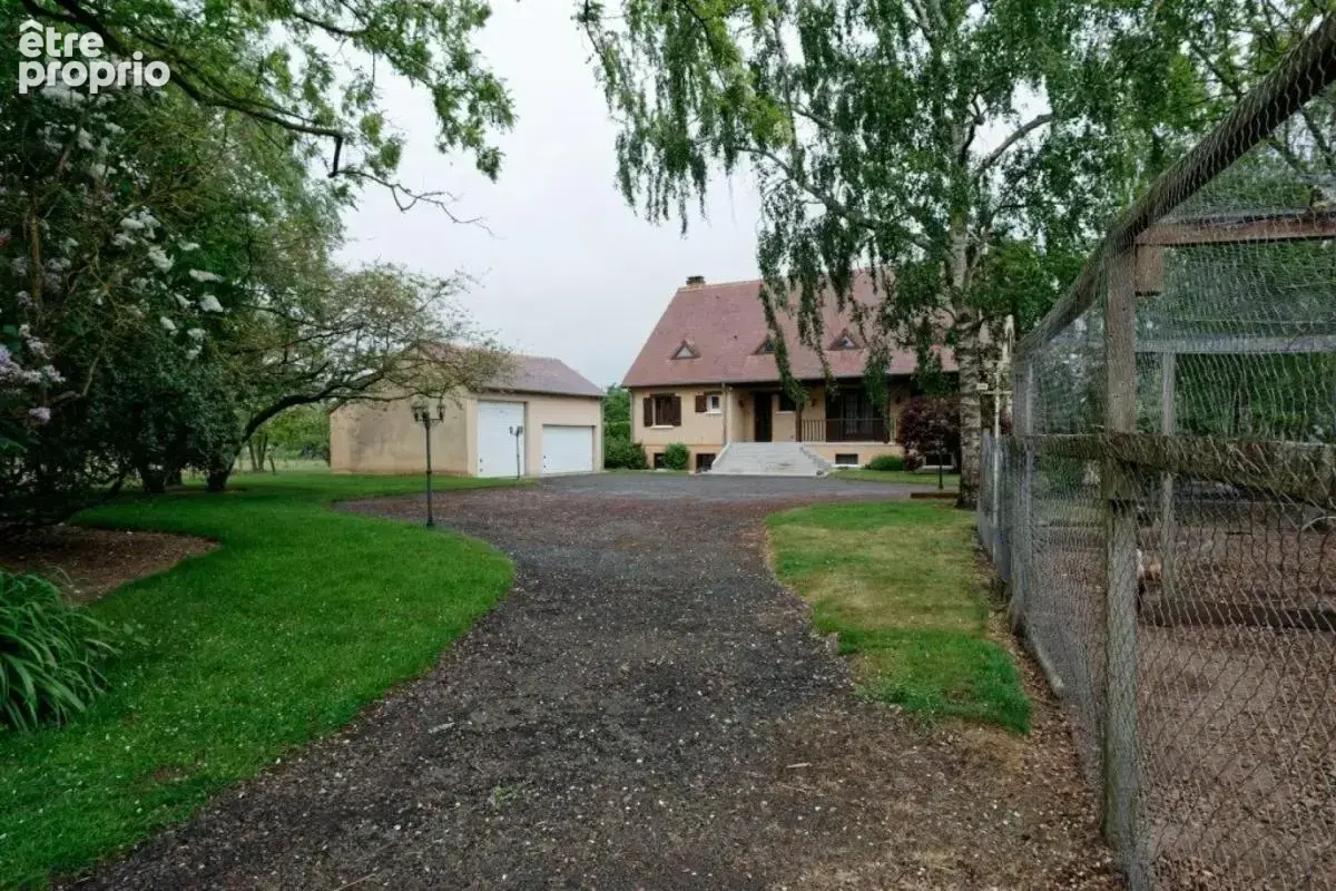 Maison 240 m² au calme, terrain, proche commerces - photo 8