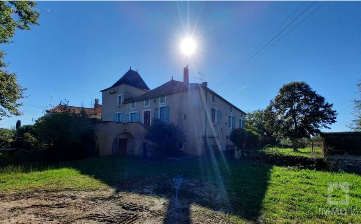 Maison à CAHORS