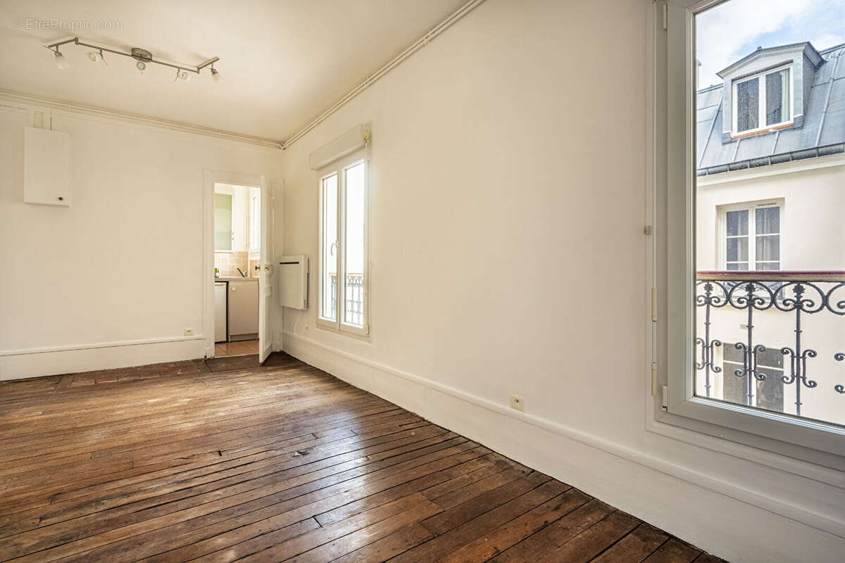 Appartement à PARIS-11E
