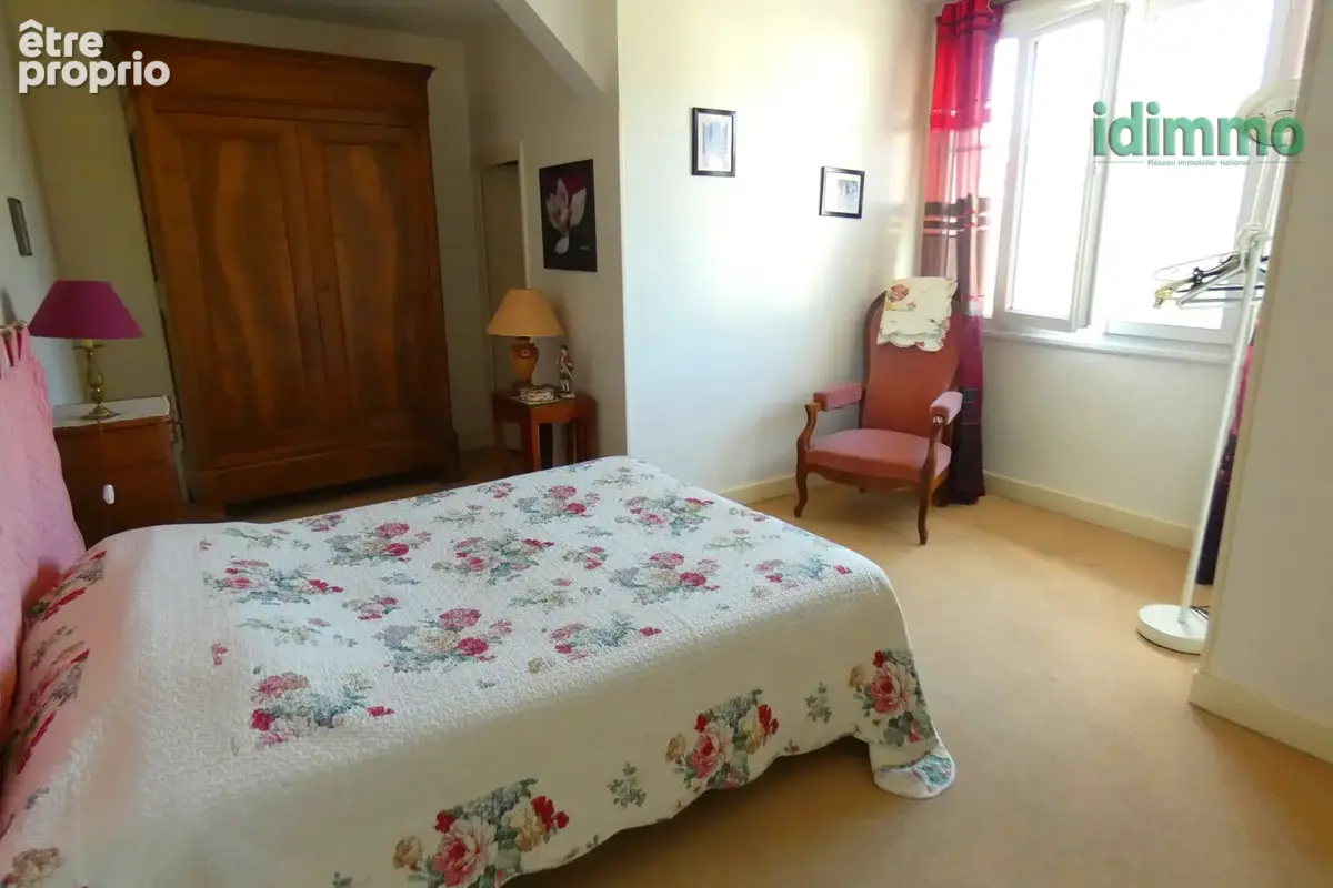 Aurillac maison 5 chambres plus T2 - photo 4