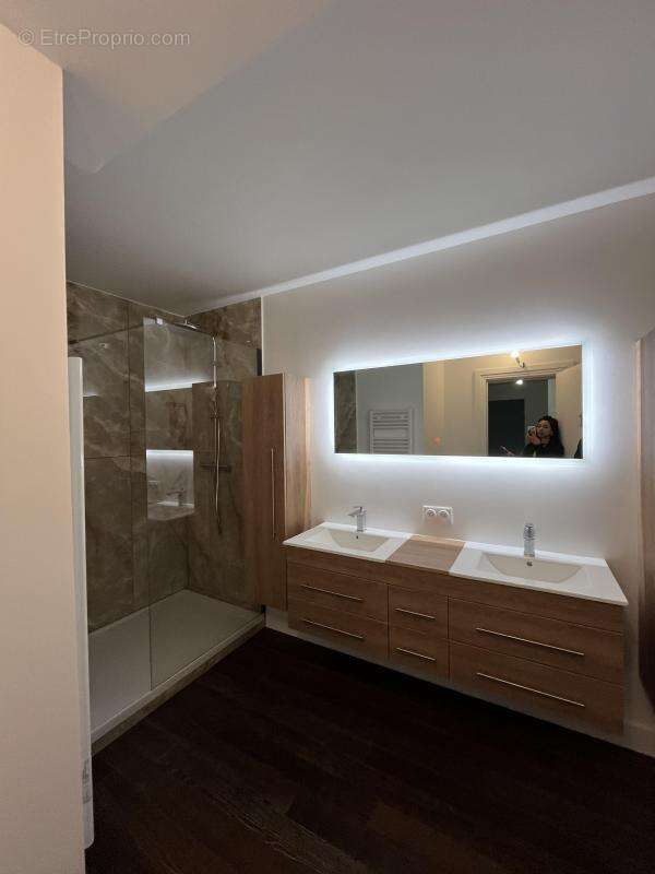 Appartement à SAINT-MAUR-DES-FOSSES