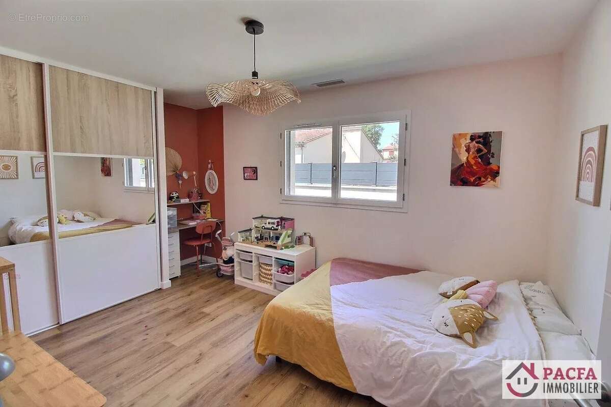 Villa moderne de plain-pied 220 m² -CASTRES - photo 10