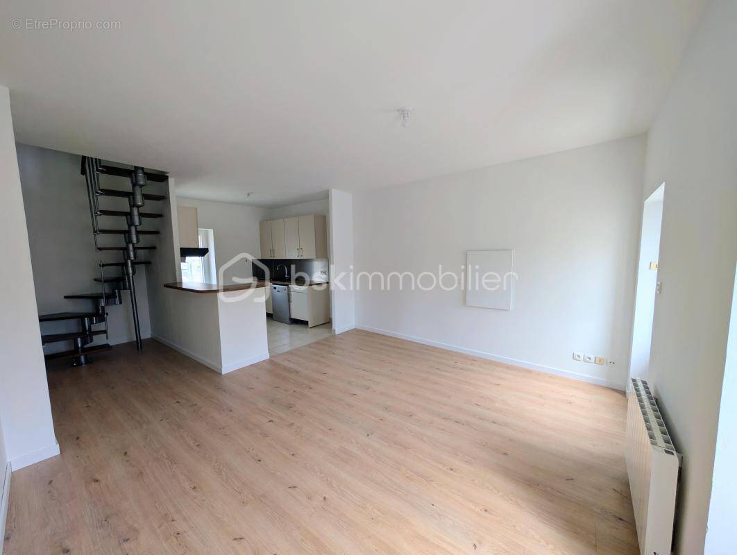 Appartement à TORCY