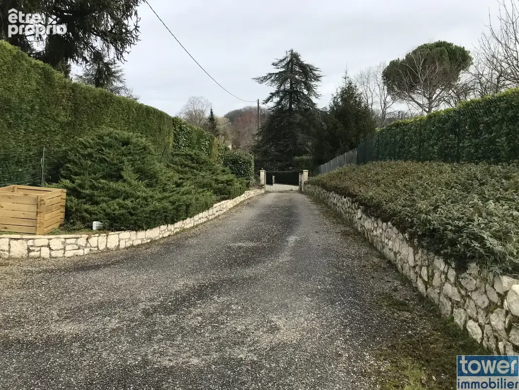 Propriété en pierres de 220m2  115m2 de hangar , piscine, terrain de 5000m2 clos et arboré. - photo 27