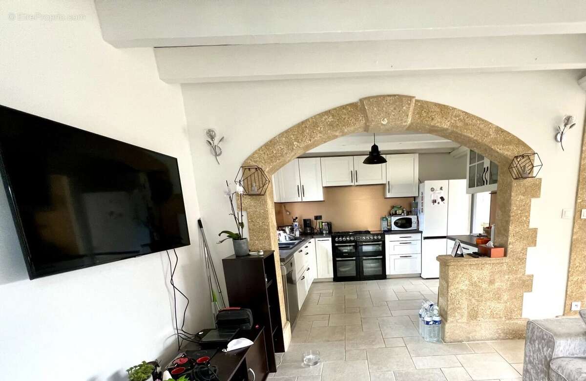 Maison à POURRIERES