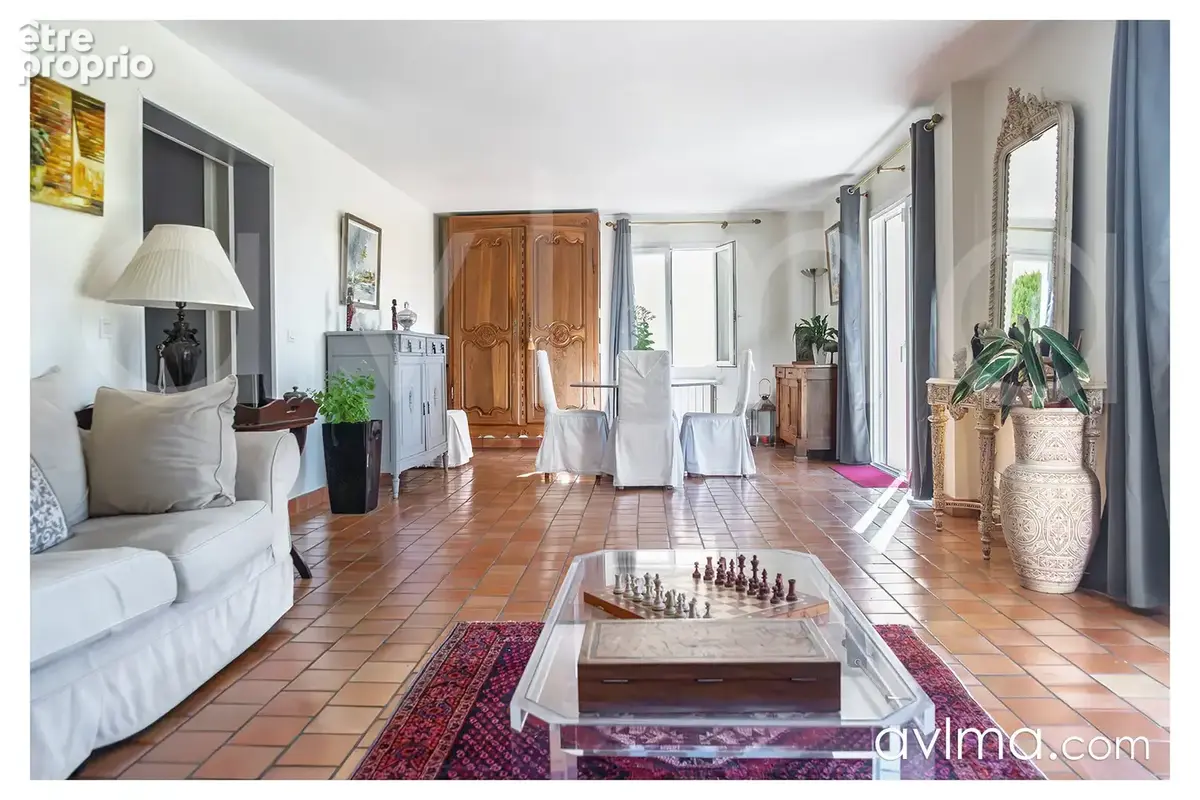 Maison familiale parfaitement entretenue avec vue campagne et sous-sol total - photo 7