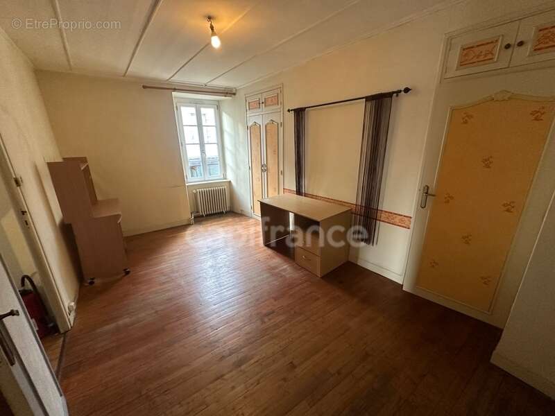 Appartement à CARHAIX-PLOUGUER