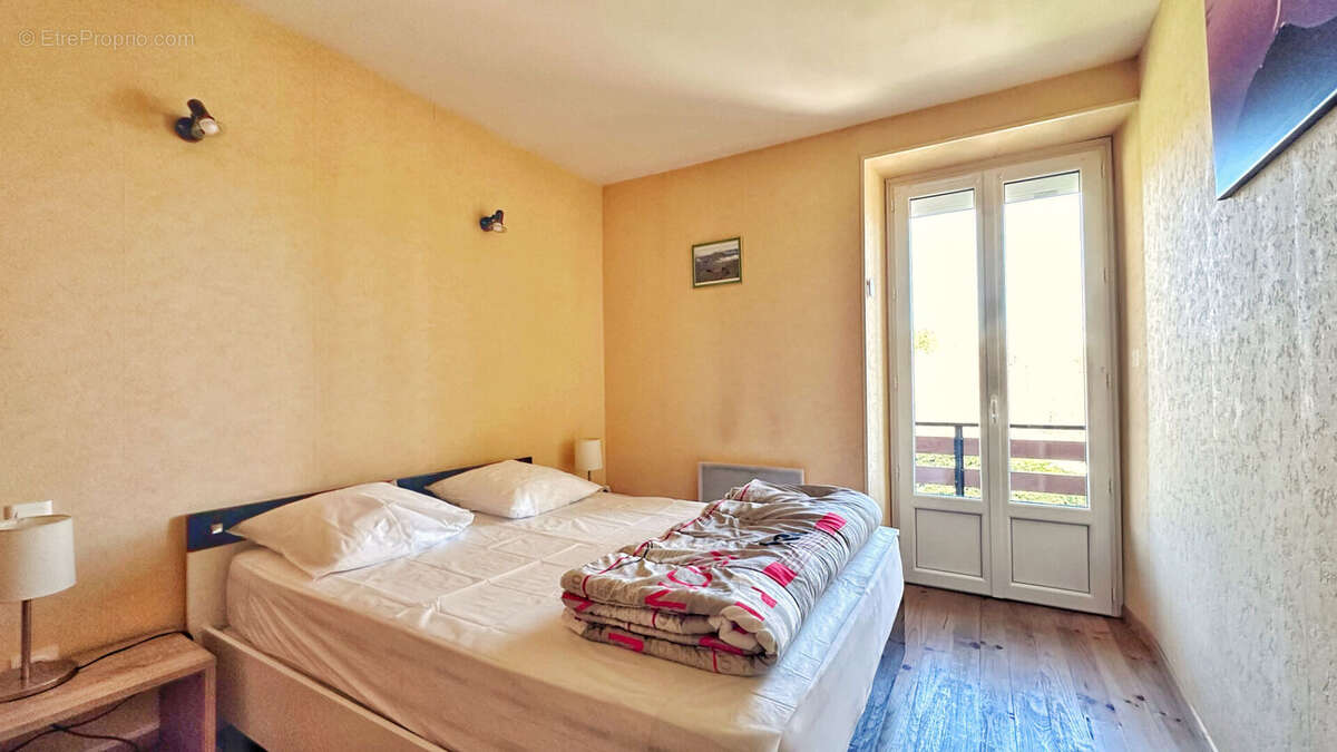 Maison à AYDAT