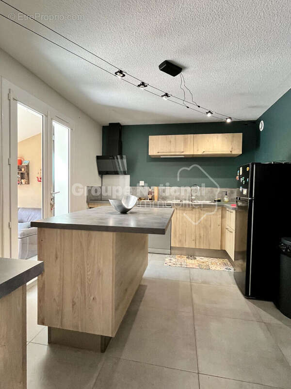 Les Angles, maison T5 de 137 m2 avec parking, garage box et piscine - photo 4