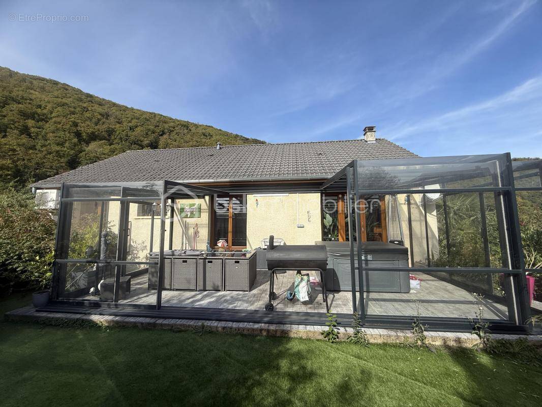 Maison à LES HAUTES-RIVIERES